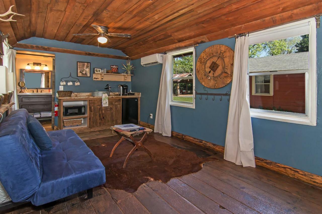 Мотель Miner'S Camp Foresthill Экстерьер фото