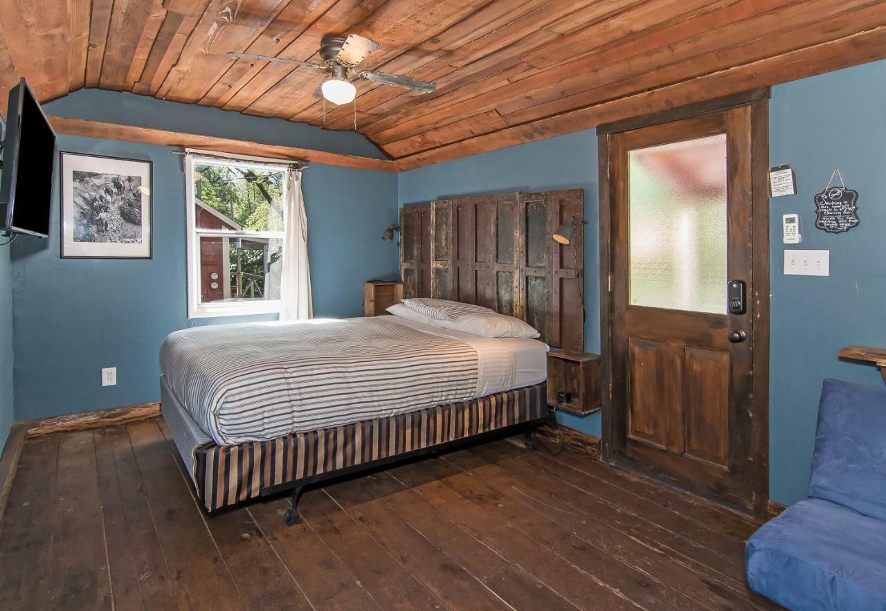 Мотель Miner'S Camp Foresthill Экстерьер фото